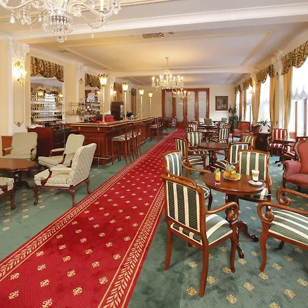 Parkhotel Richmond 4* קרלובי וארי