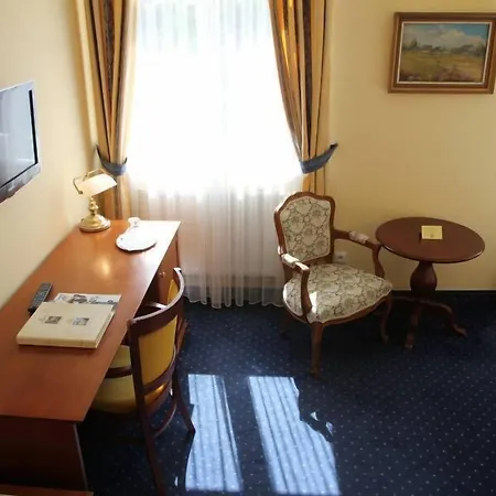 מלון Parkhotel Richmond